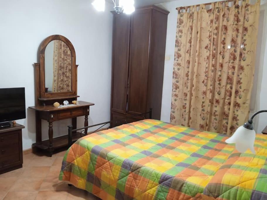 Casa Vacanze Il Pero Marsiliana Esterno foto