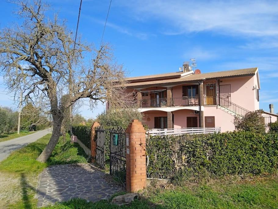 Casa Vacanze Il Pero Marsiliana Esterno foto