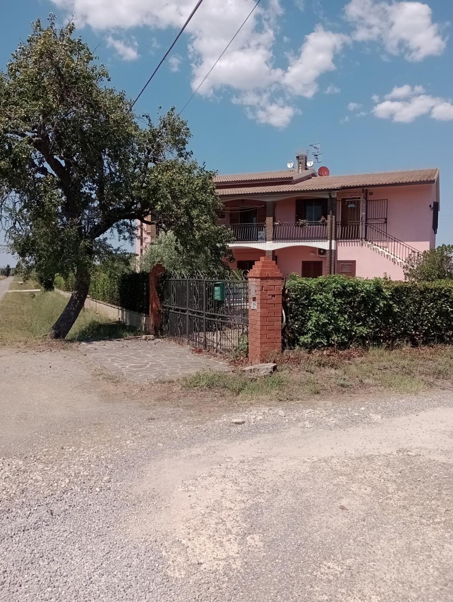 Casa Vacanze Il Pero Marsiliana Esterno foto
